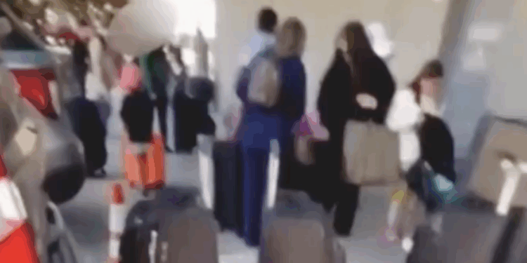 Familiares de “El Chapo” Guzmán se entregan al FBI en garita de San Ysidro